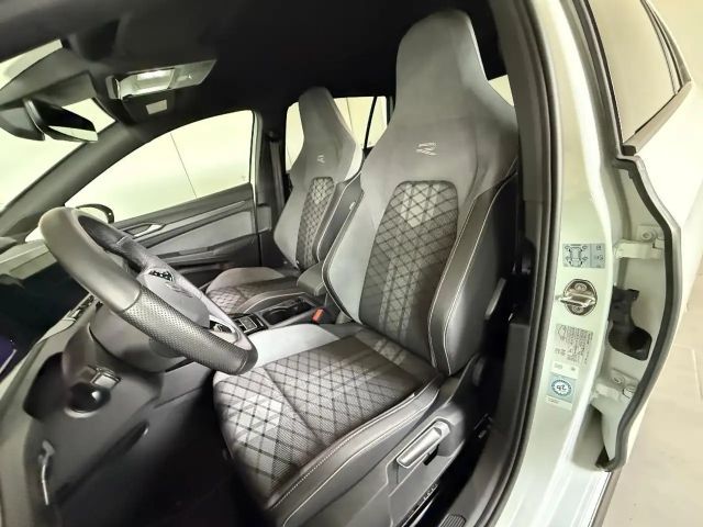 Volkswagen Golf 1.5 TSI R-Line Variant