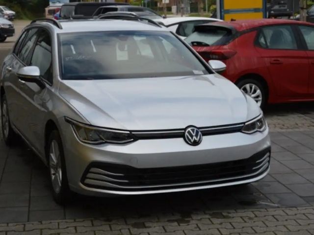 Volkswagen Golf Life Variant
