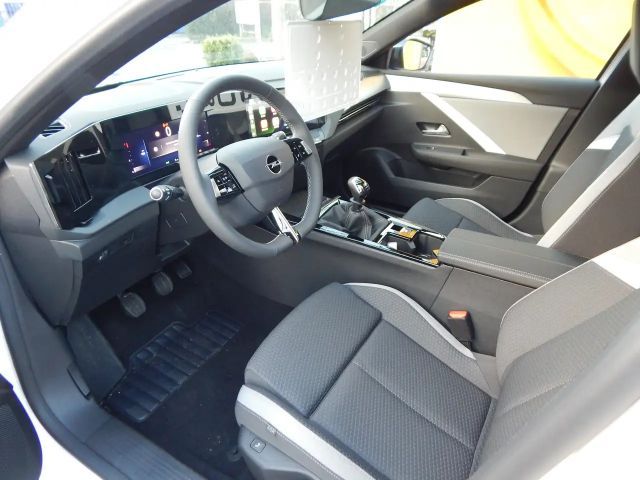 Opel Astra Enjoy Sports Tourer