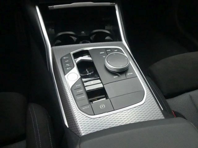 BMW 330 330e M-Sport Touring