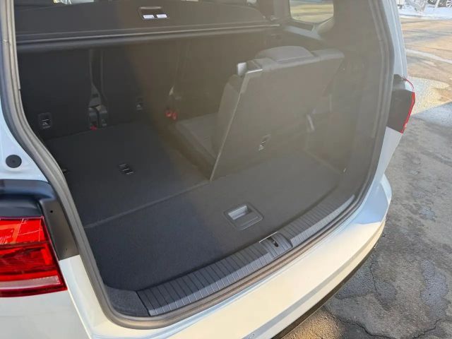 Volkswagen Touran DSG R-Line