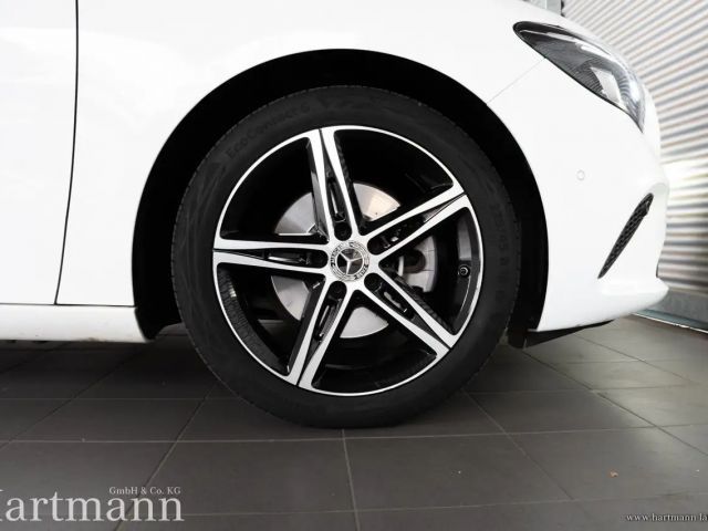 Mercedes-Benz B 200 Progressive