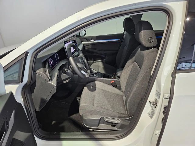 Volkswagen Golf 1.5 eTSI DSG Life