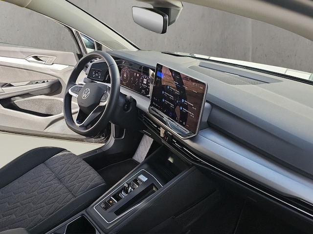 Volkswagen Golf Life Variant