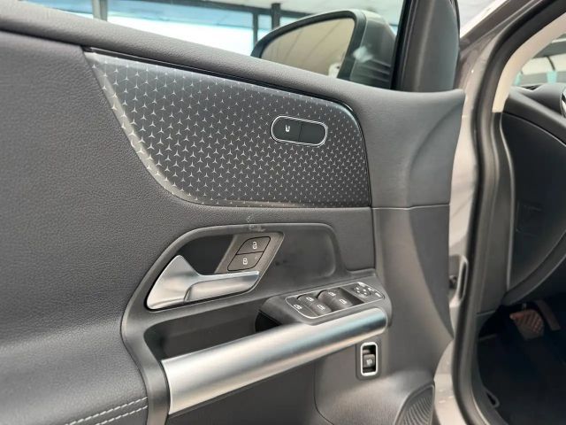 Mercedes-Benz B 180 Progressive