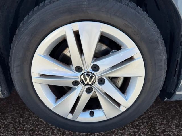 Volkswagen Golf 1.0 TSI