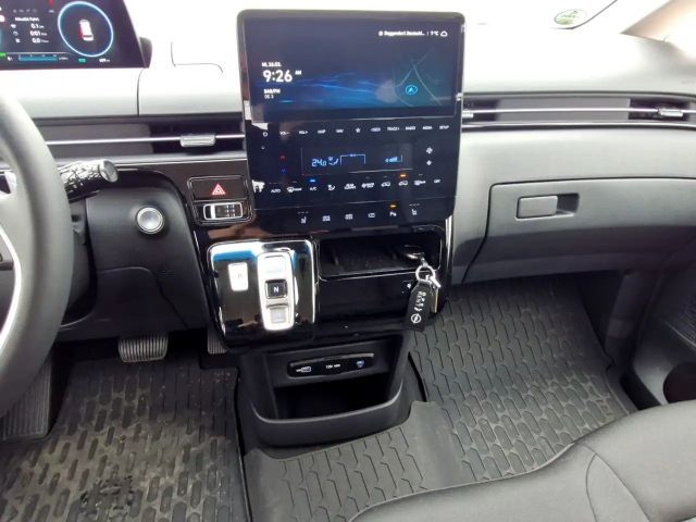 Hyundai Staria Trend