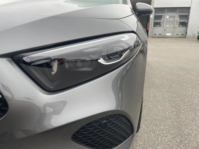 Mercedes-Benz A 180 Hatchback