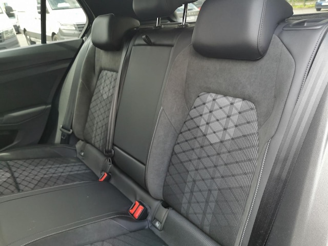 Volkswagen Golf 1.5 eTSI