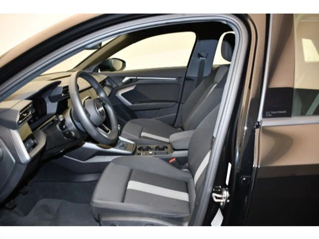 Audi A3 30 TFSI Business Sedan