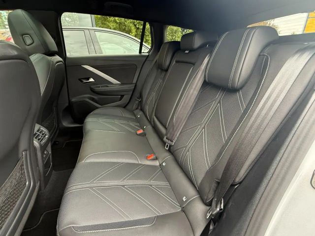 Opel Astra Sports Tourer Ultimate