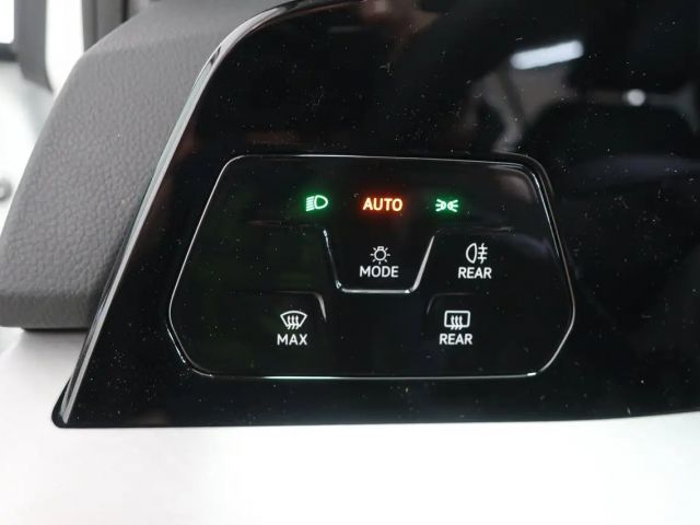 Volkswagen Golf DSG Life Variant