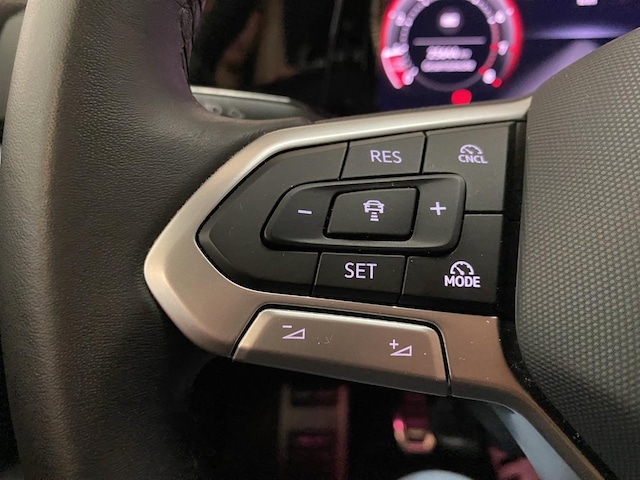 Volkswagen Golf 1.5 TSI BMT Golf VIII