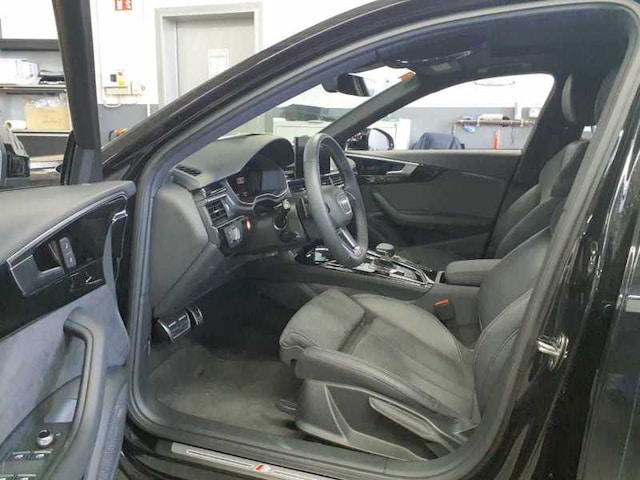 Audi A4 40 TFSI Avant S-Line S-Tronic