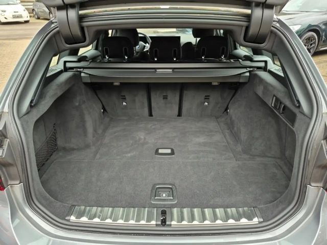 BMW 330 330i M-Sport Touring xDrive