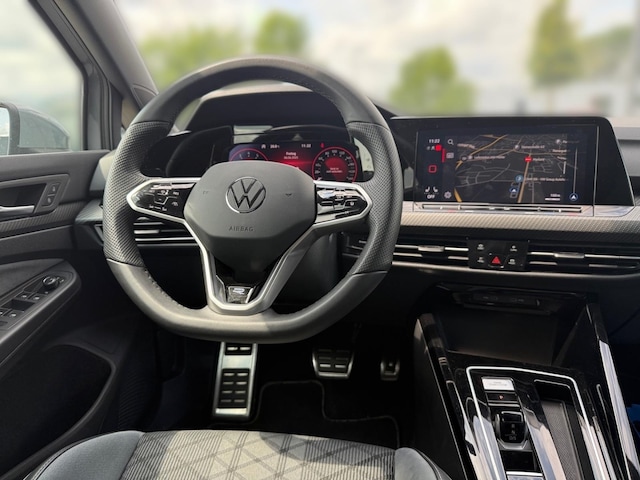 Volkswagen Golf 1.5 eTSI Golf VIII R-Line