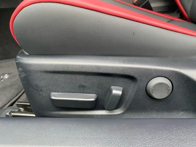 Lexus RC F Advantage *V8 Saugmotor 464PS*Mark Levinson*