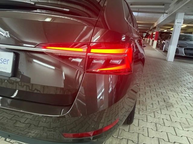 Skoda Superb 1.5 TSI Ambition Combi