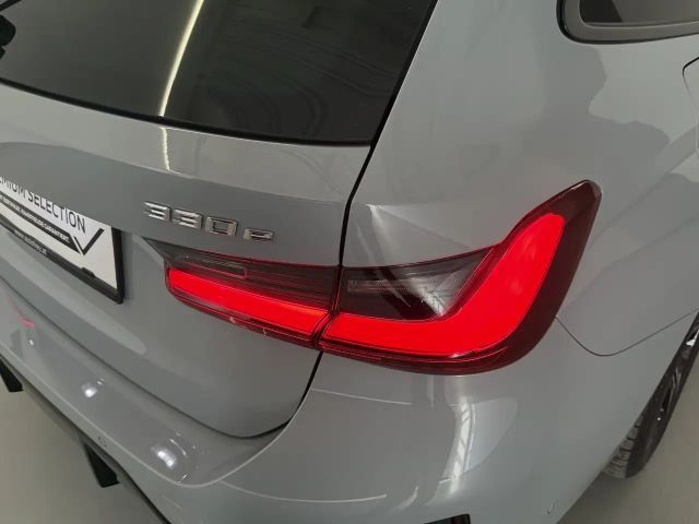 BMW 330 330e xDrive