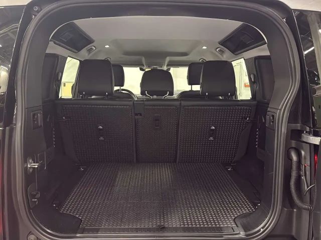 Land Rover Defender 110 D250 S