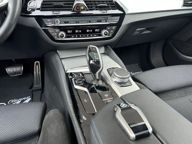 BMW 530 530d M-Sport Sedan xDrive