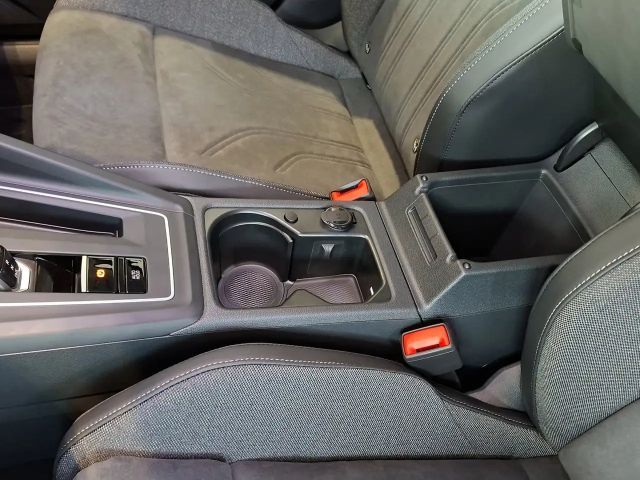 Volkswagen Golf Business DSG Variant