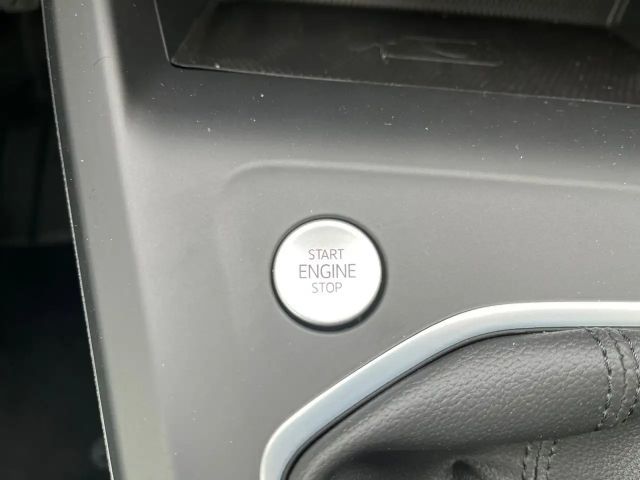 Volkswagen Golf 1.5 TSI Golf VIII Life