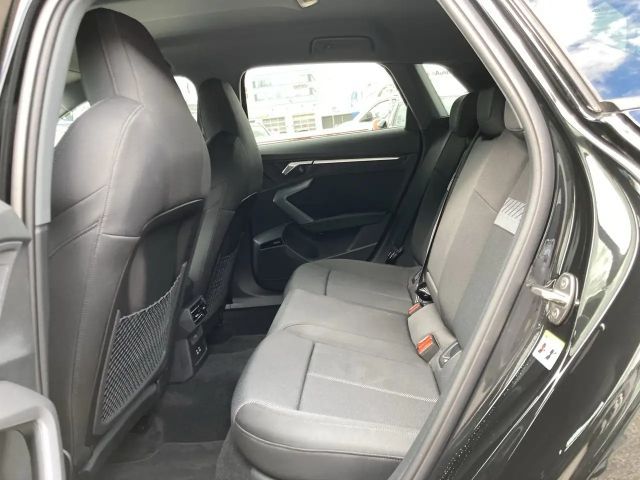 Audi A3 30 TFSI Sedan