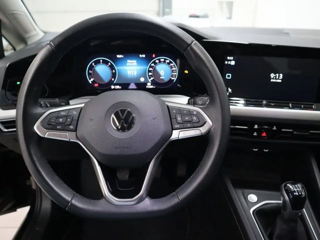 Volkswagen Golf Life Variant