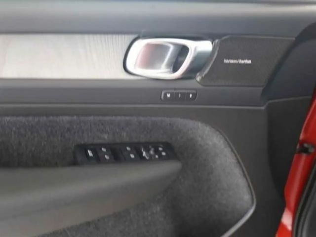 Volvo XC40 Dark Plus