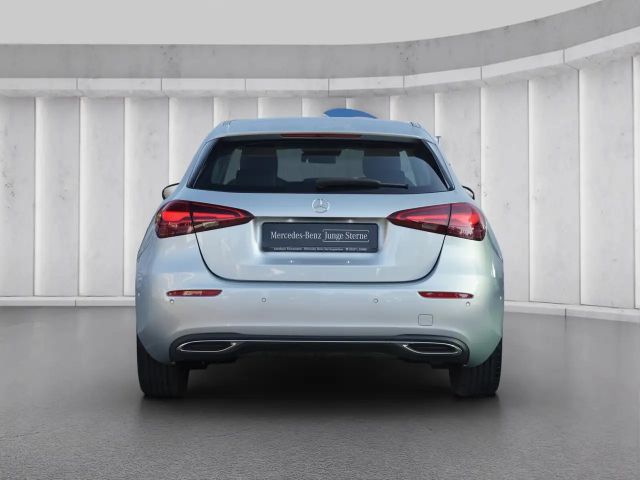 Mercedes-Benz A 180 Hatchback Progressive