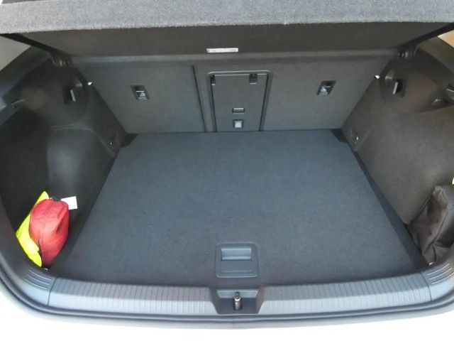 Volkswagen Golf 1.5 eTSI DSG Golf VIII