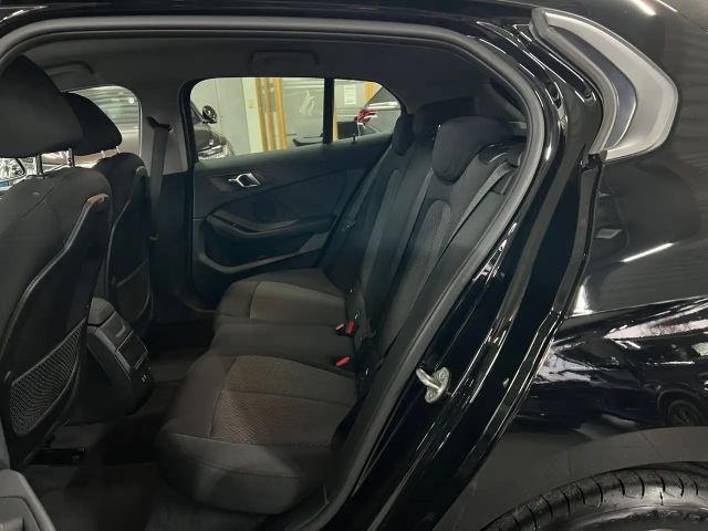 BMW 116 116d Advantage pakket Sedan