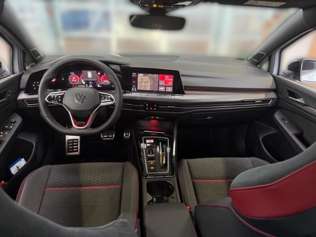 Volkswagen Golf 2.0 TSI Golf VIII