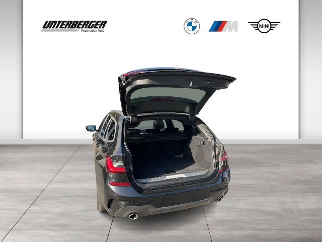 BMW 330 330e M-Sport xDrive