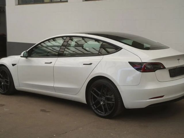 Tesla Model 3 AWD Long Range