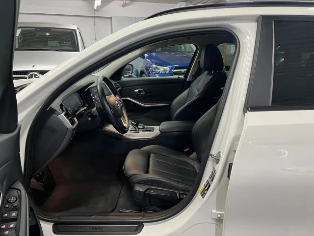 BMW 330 330e Touring