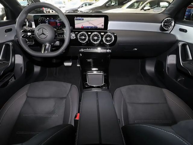 Mercedes-Benz A 200 AMG Line