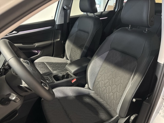 Volkswagen Golf 1.5 eTSI DSG Golf VIII Variant