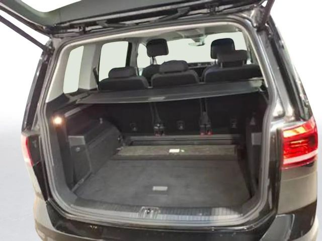 Volkswagen Touran 1.5 TSI DSG