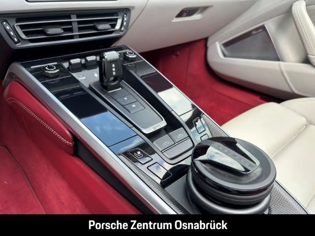 Porsche 992 4S Coupé Targa