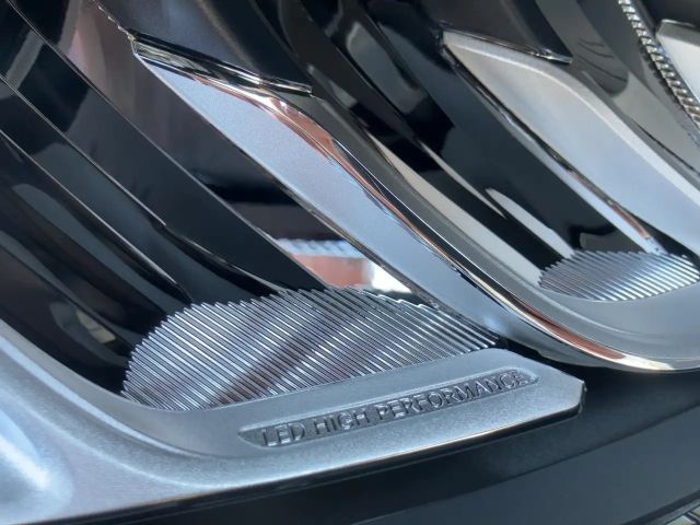 Mercedes-Benz A 180 AMG Line