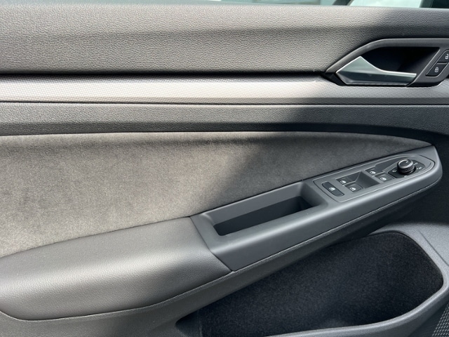 Volkswagen Golf 1.5 TSI Plus e-Golf