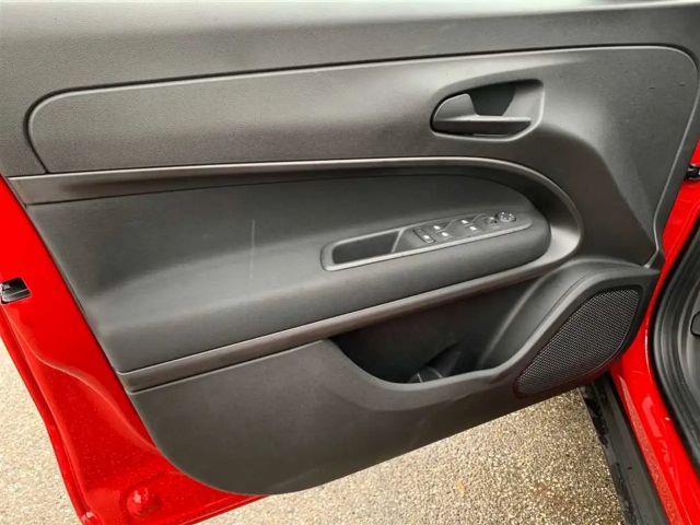Fiat 600e 1.2 DCT Hybrid PDC Kamera Klimaautomatik CarPlay
