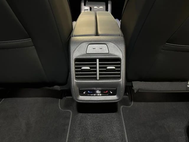 Volkswagen Passat 4Motion R-Line Style Variant