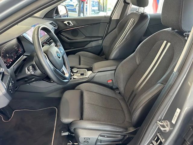 BMW 118 118i Sedan Sport Line