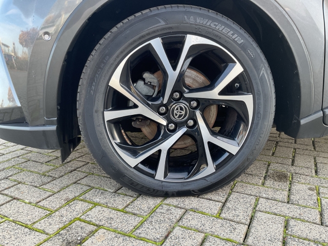 Toyota C-HR 5-deurs Team D