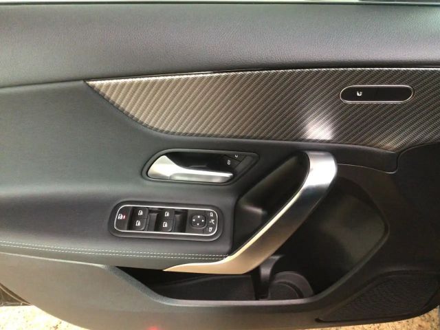 Mercedes-Benz A 180 Progressive