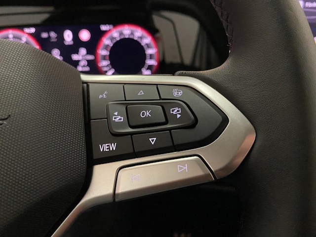 Volkswagen Golf 1.5 eTSI BMT DSG Golf VIII