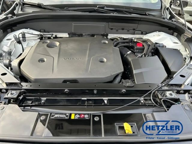 Volvo XC60 AWD Dark Plus